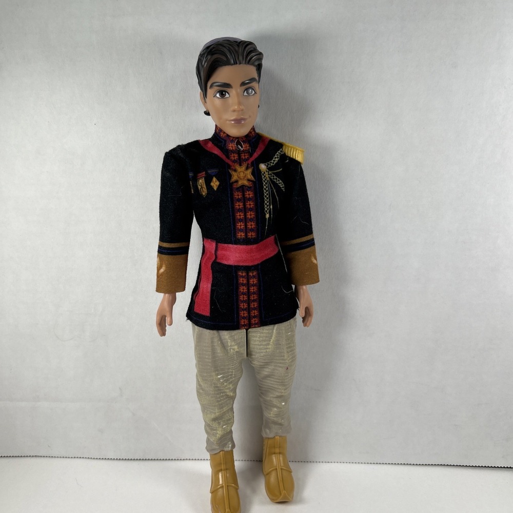 2018 hasbro Aladdin Boy Doll Moving Legs 11 Inches